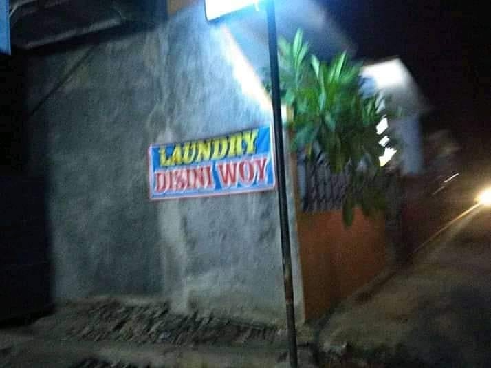 4 Spanduk Laundry Ala Warga Indonesia, Marketingnya Emang Juara